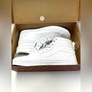 New! ⭐️ Vans Filmore Hi Platform White High Tops Women's Size 9.5 - NIB
